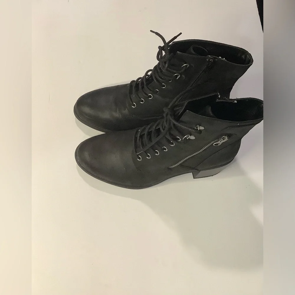 White Mountain Black Lace Up Boots - Picture 3 of 5